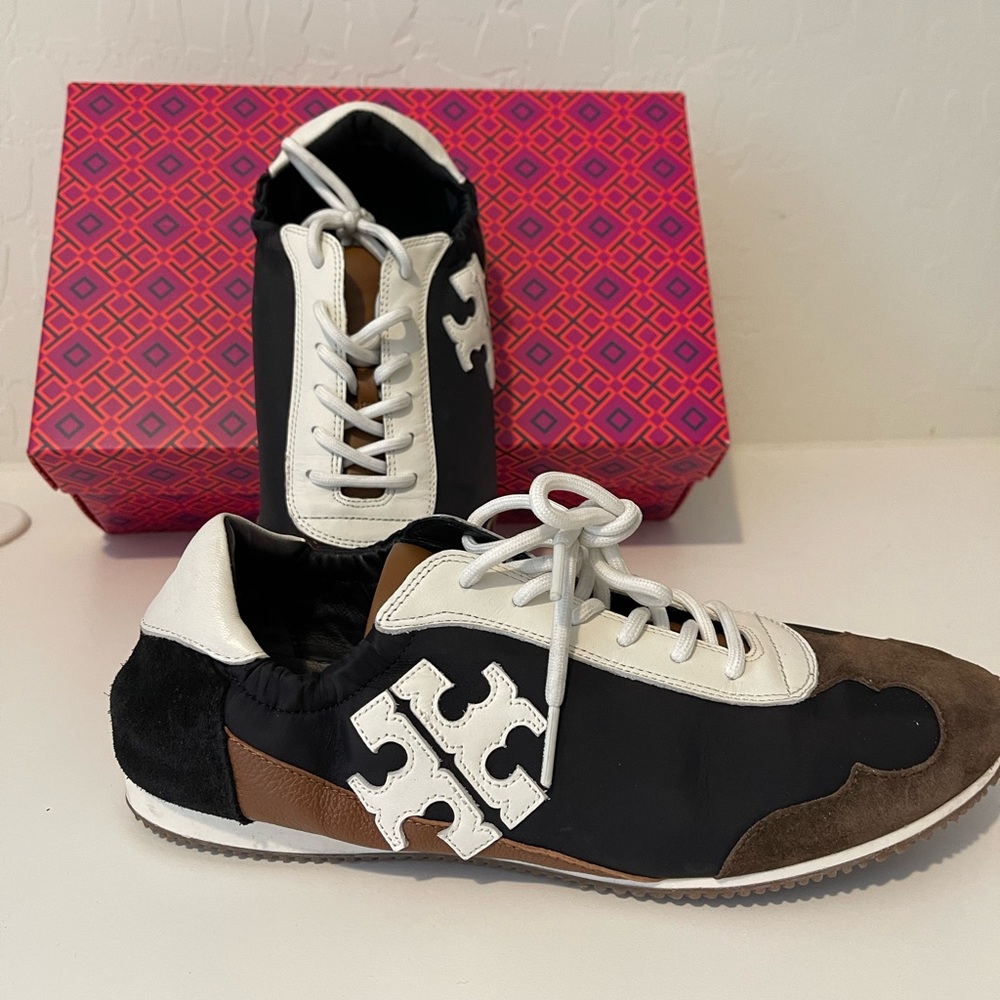 Tory sneaker, nylon and calf leather-excellent condition!